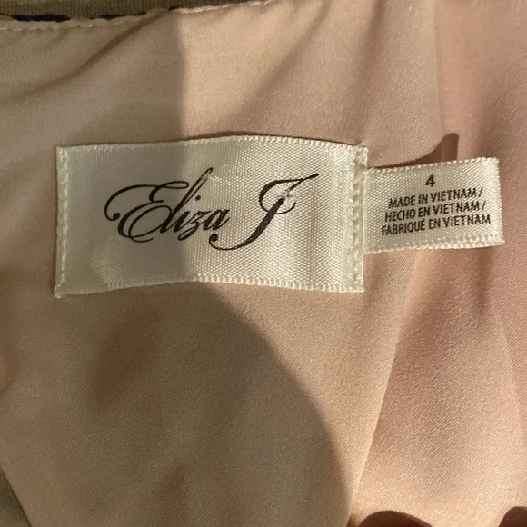 Worn once! Eliza J navy lace dress - Picture 8 of 9